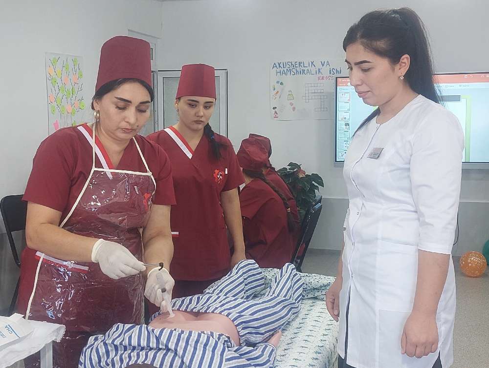 1-2Н24  guruh talabalari bilan amaliy ochiq dars o‘tkazildi