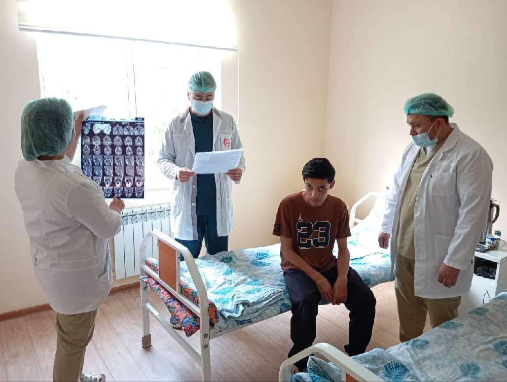Стоматология талабалари Тиббиет муассасаларида. 