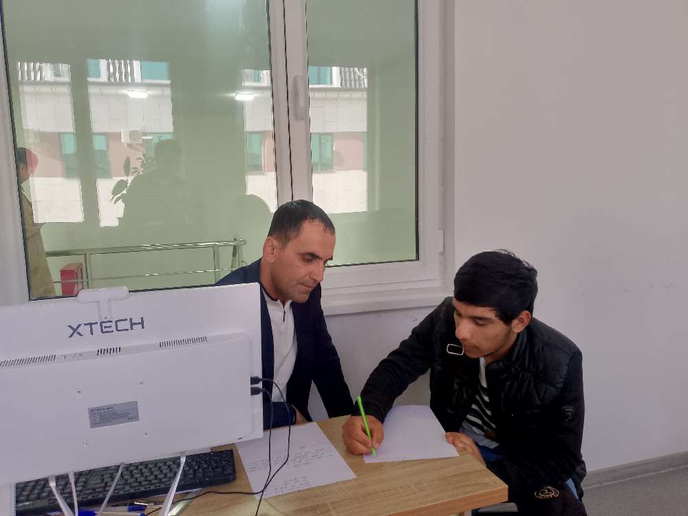 2-kurs muntazam dars qoldiruvchi talabalar bilan ishlandi