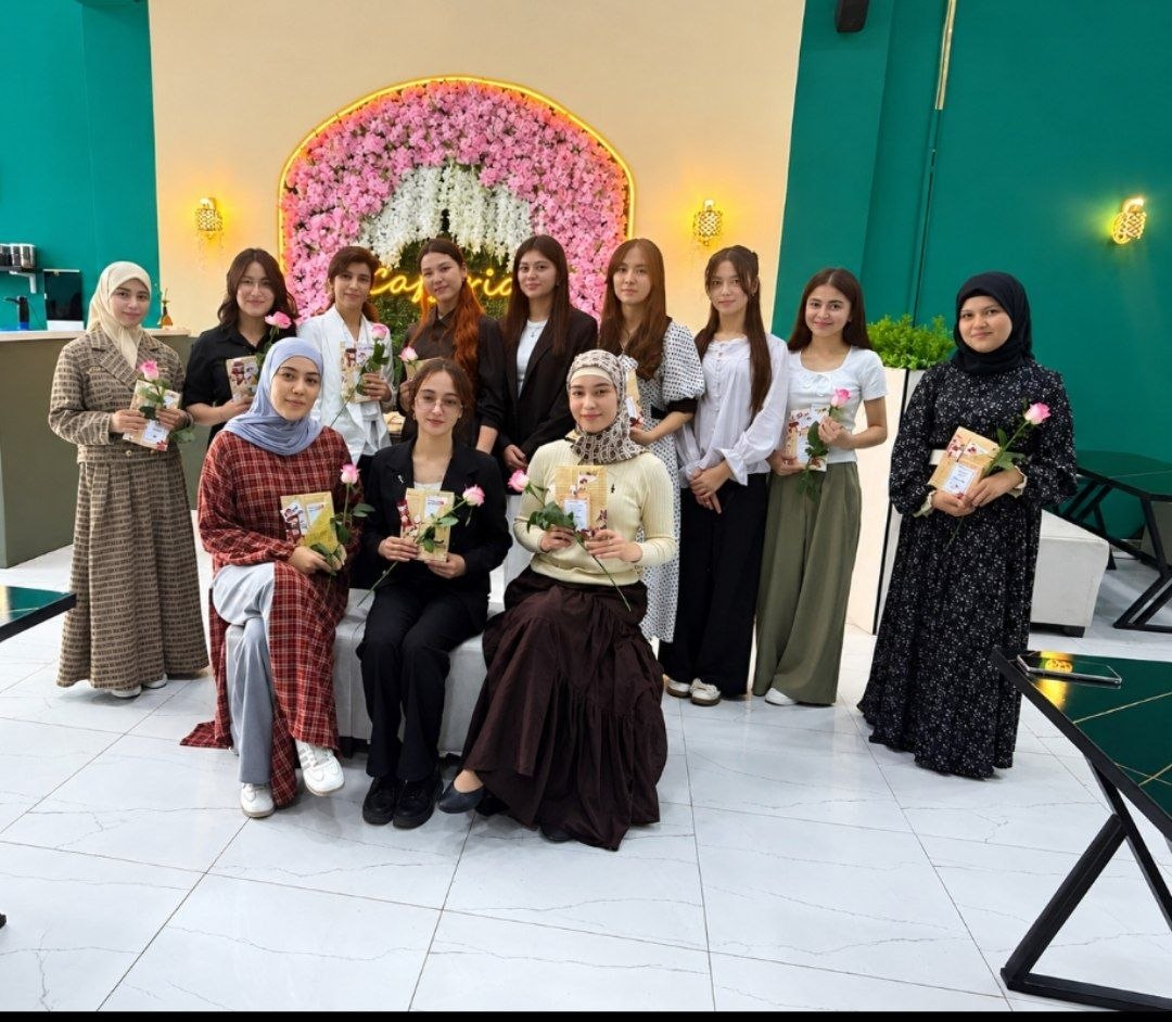 "Mushoira" klubi a'zolari bilan noananaviy tarzda davra suhbati o'tkazildi