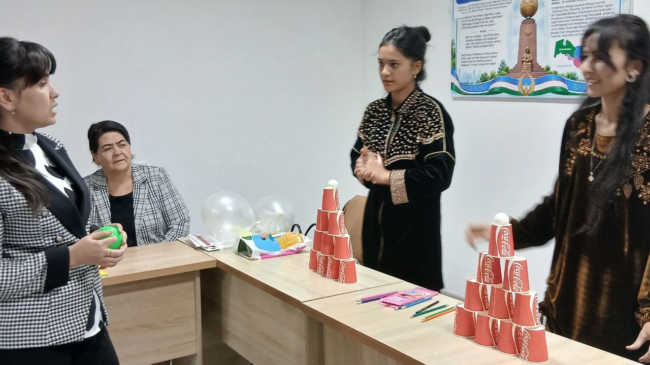 TTJ da "Ustozga hurmat - oliy qadriyat" mavzusida davra suhbati va seminar - trening