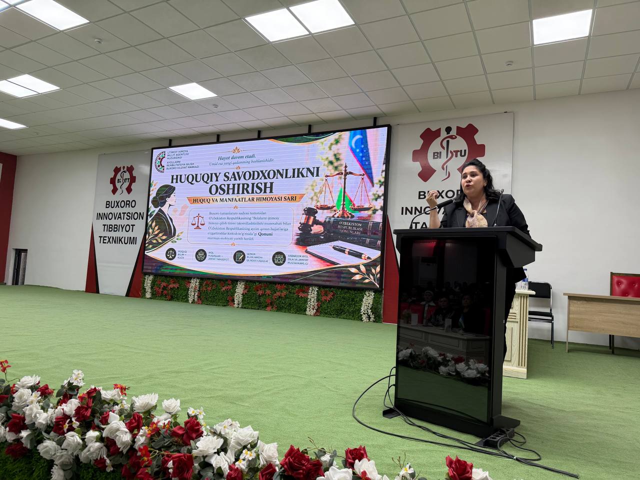 Roundtable discussion on "Introducing students to new decisions and innovations in the field of protection of women and children from oppression and violence"